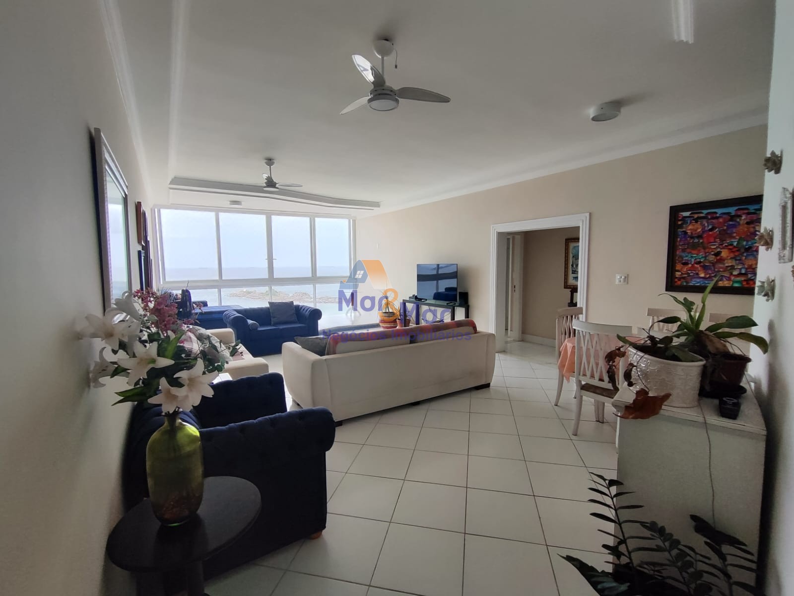 Apartamento Frente ao Mar nas Pitangueiras, Guarujá - SP