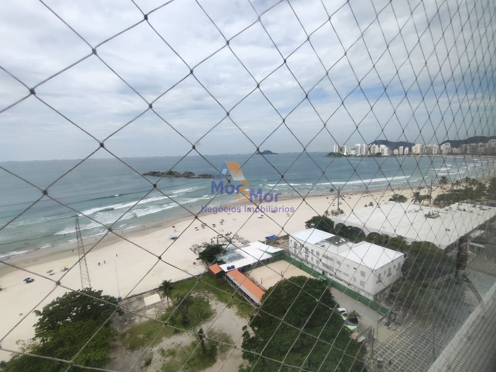Apartamento Frente ao Mar nas Pitangueiras, Guarujá - SP