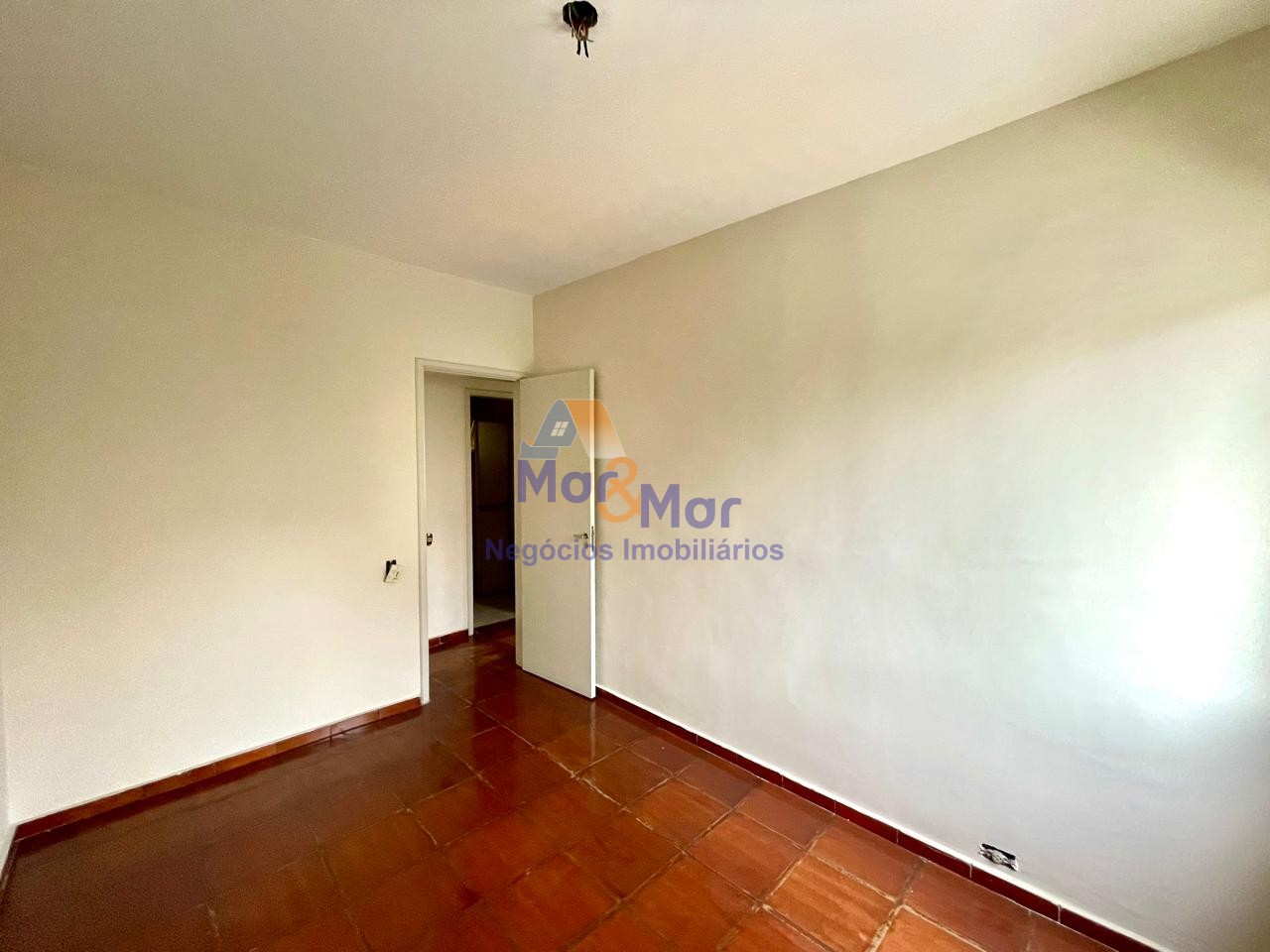 Apartamento na Praia da Enseada, Guarujá - SP
