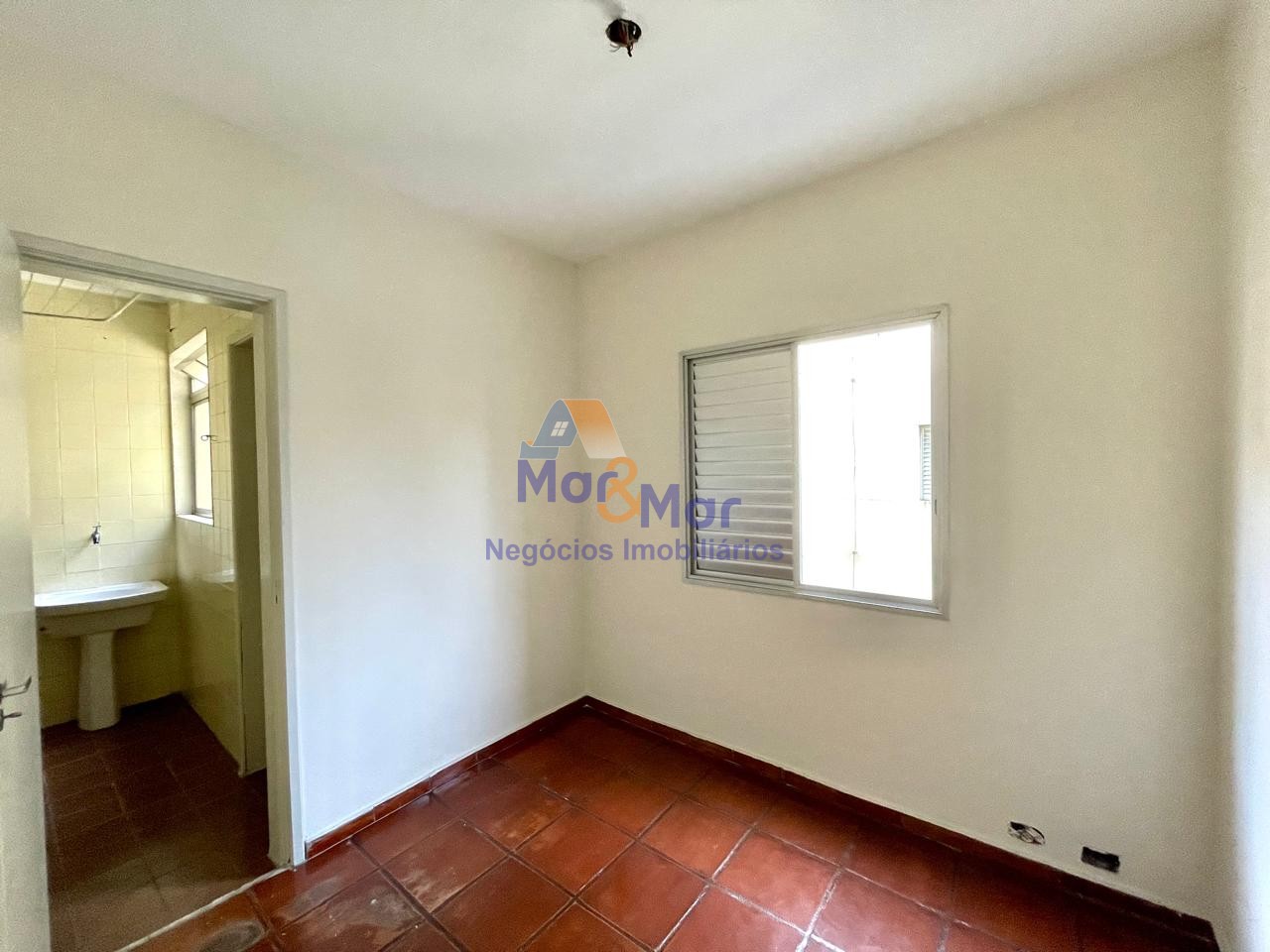Apartamento na Praia da Enseada, Guarujá - SP