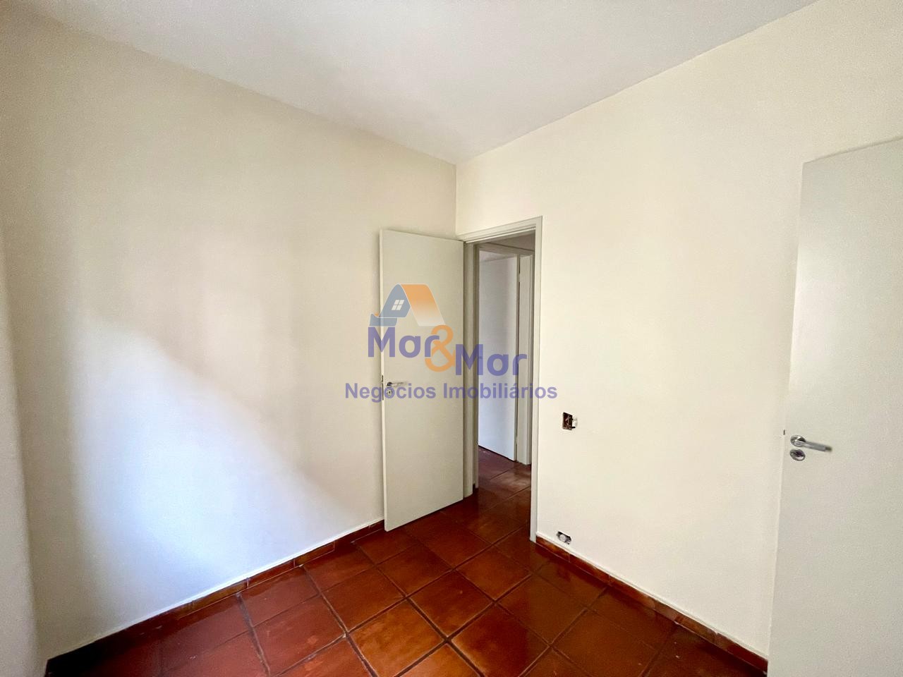Apartamento na Praia da Enseada, Guarujá - SP