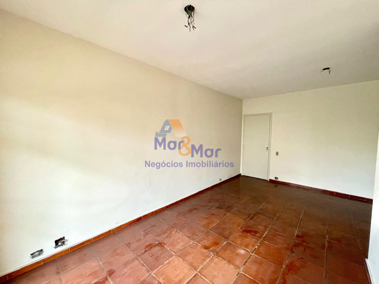 Apartamento na Praia da Enseada, Guarujá - SP
