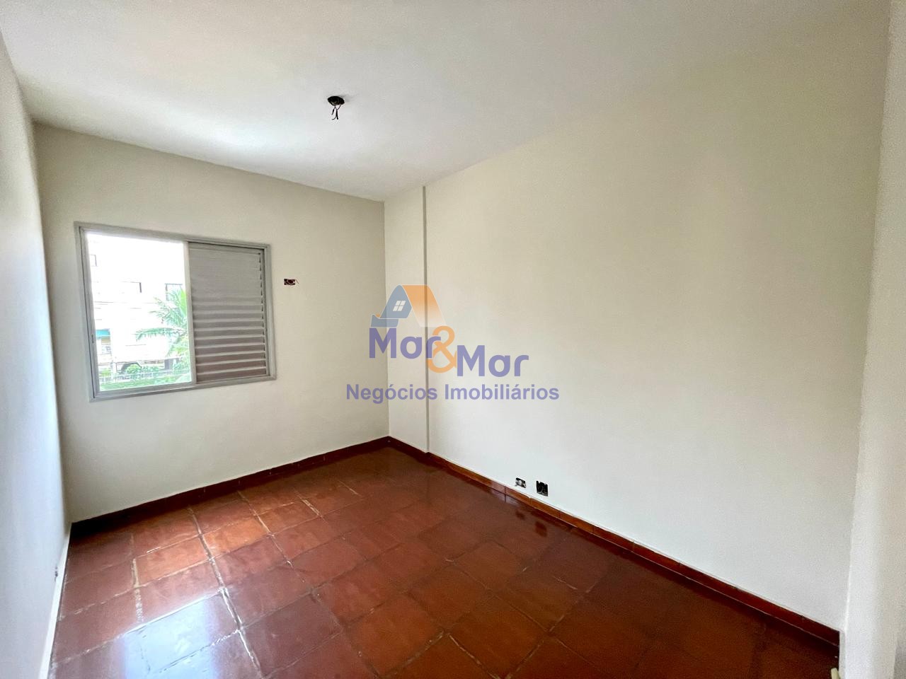 Apartamento na Praia da Enseada, Guarujá - SP