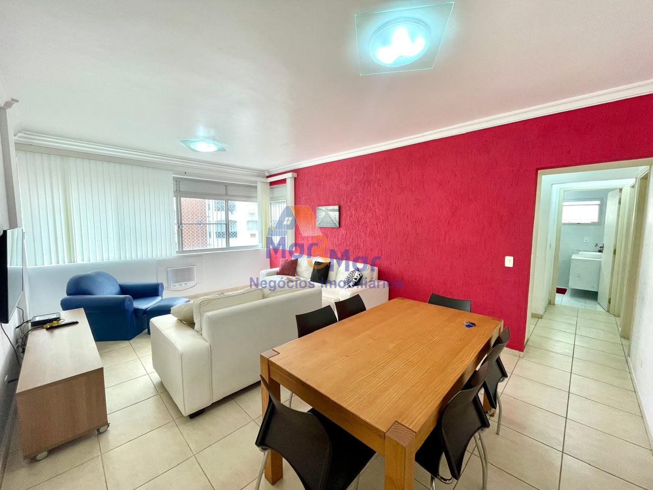 Apartamento na Praia das Pitangueiras, Guarujá - SP
