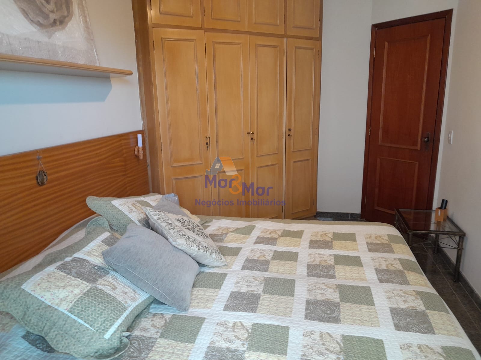 Apartamento na Praia da Enseada, Guarujá - SP