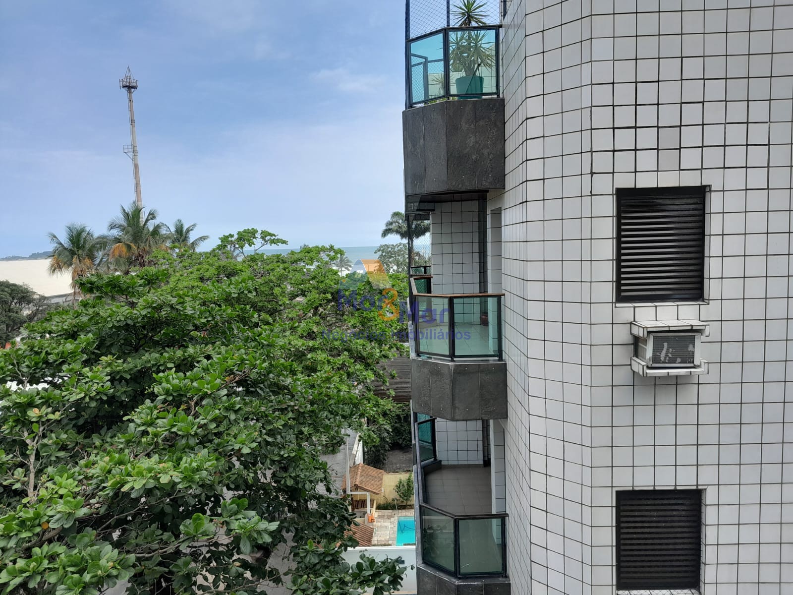 Apartamento na Praia da Enseada, Guarujá - SP