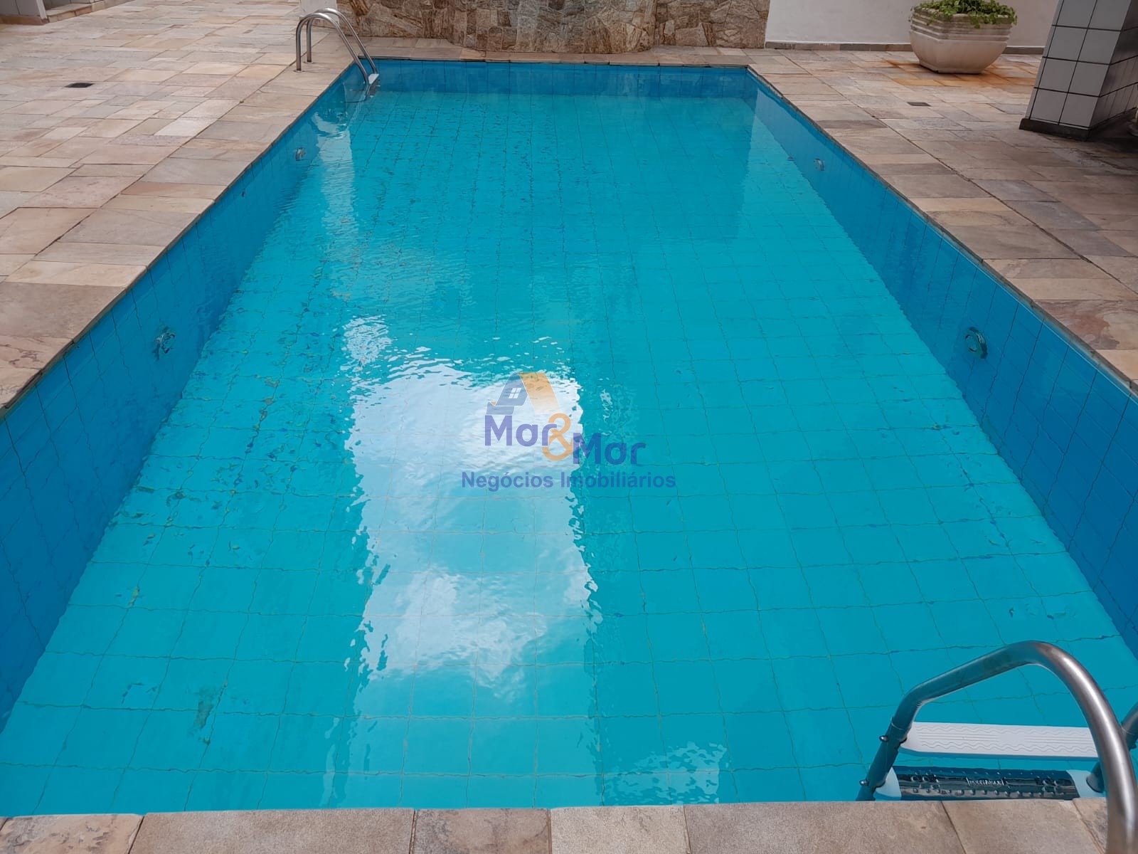 Apartamento na Praia da Enseada, Guarujá - SP