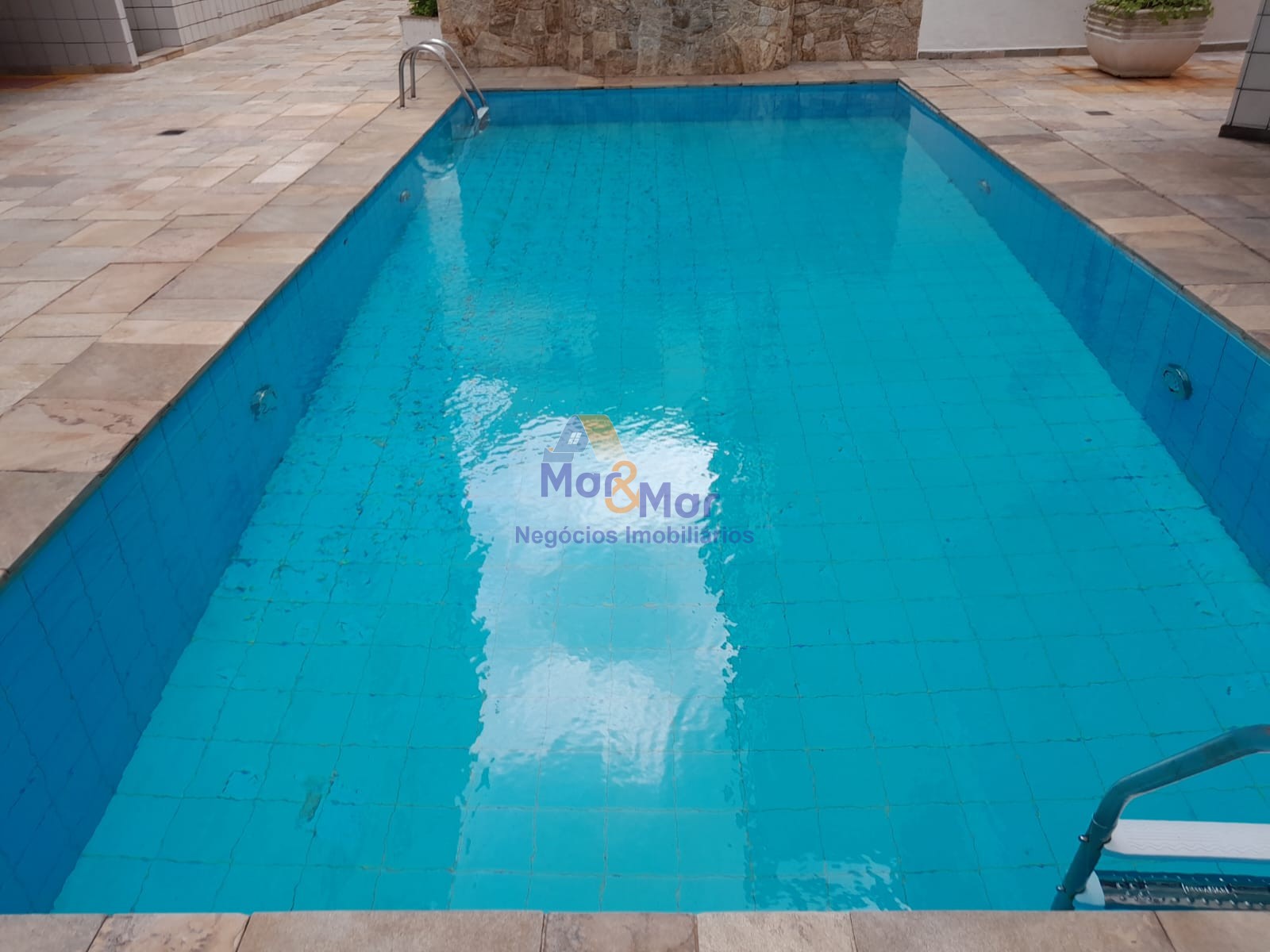 Apartamento na Praia da Enseada, Guarujá - SP