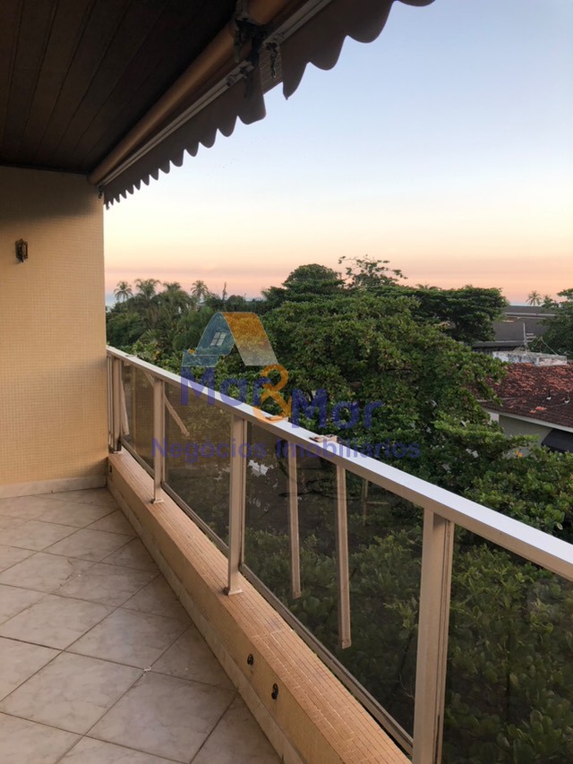 Apartamento na Praia da Enseada, Guarujá - SP