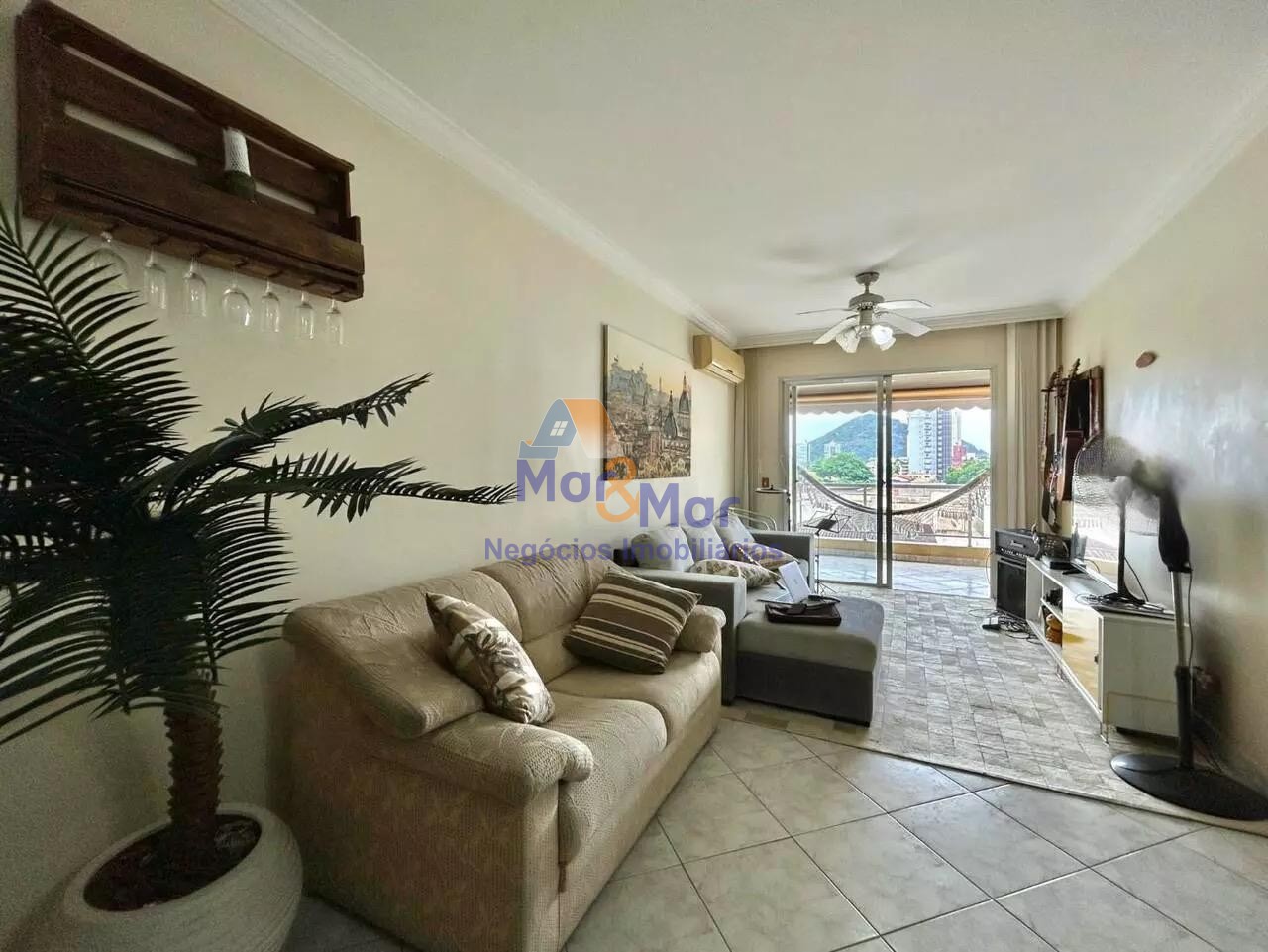 Apartamento na Praia da Enseada, Guarujá - SP