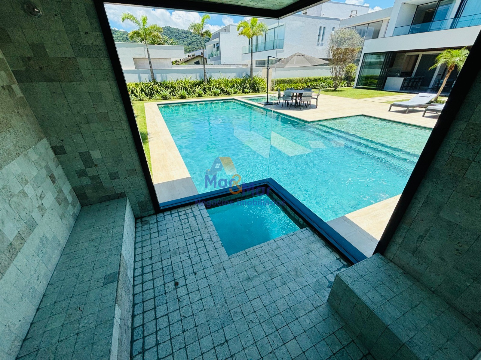 Casa em alvenaria GUARUJÁ - SP