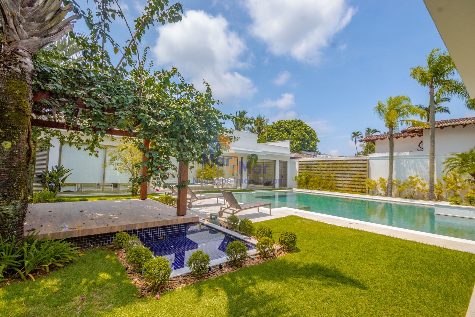 Casa em alvenaria GUARUJÁ - SP