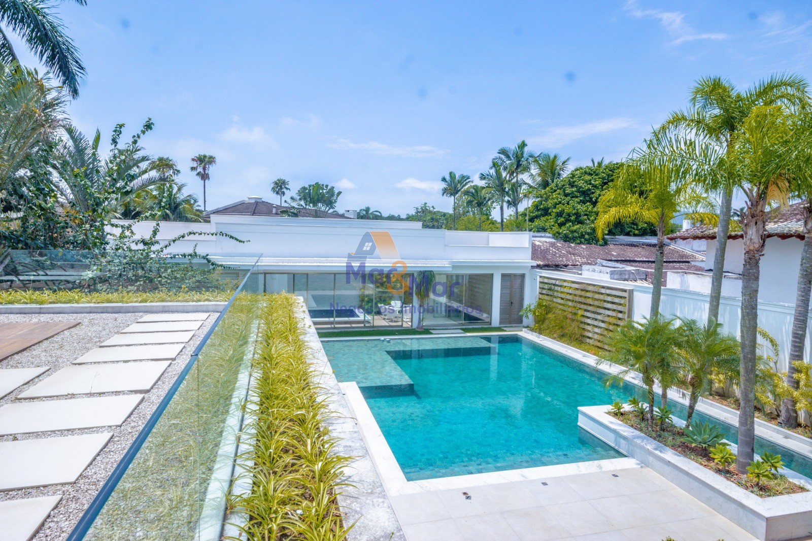 Casa em alvenaria GUARUJÁ - SP