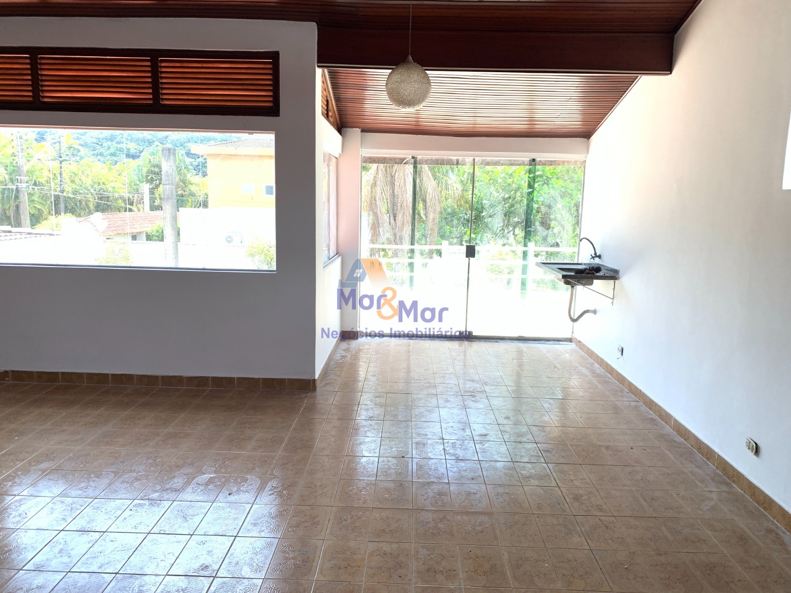 Casa em alvenaria GUARUJÁ - SP