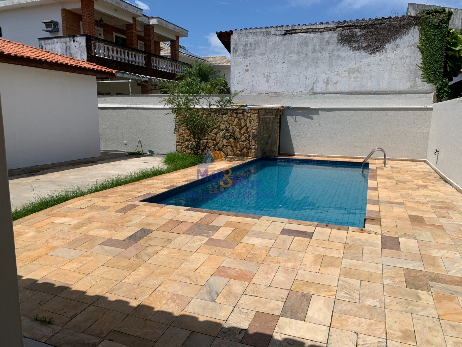 Casa em alvenaria GUARUJÁ - SP