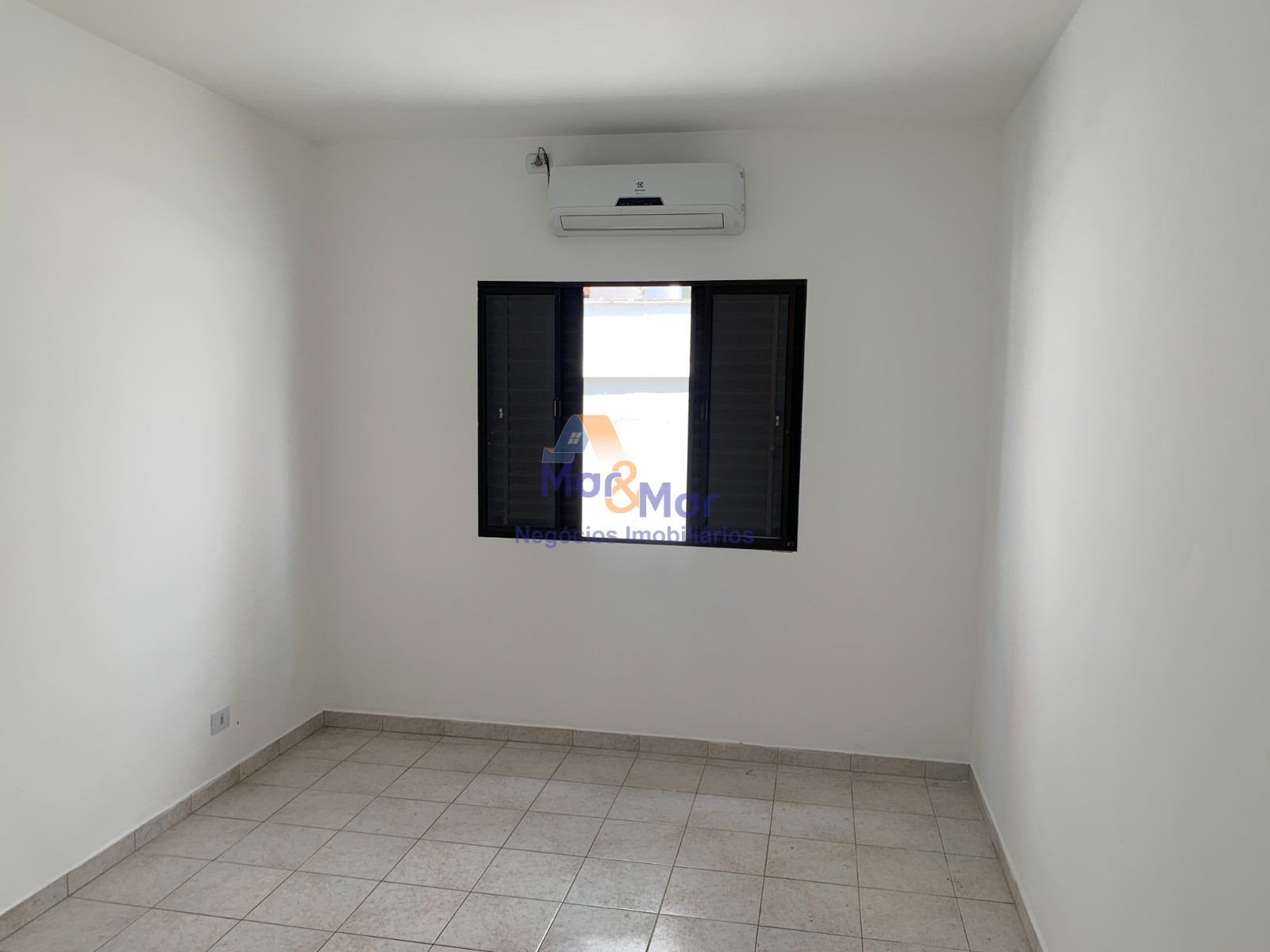 Casa em alvenaria GUARUJÁ - SP