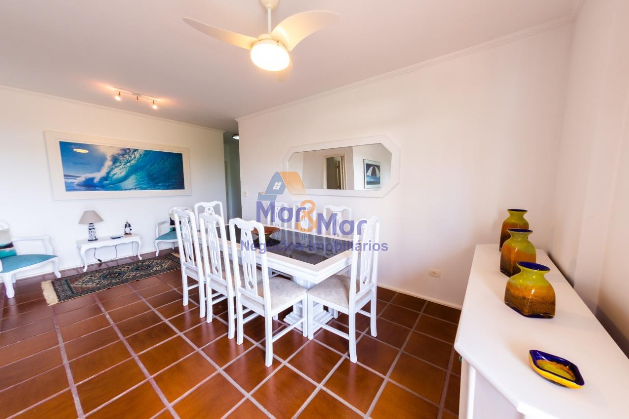 Apartamento na Praia da Enseada, Guarujá - SP