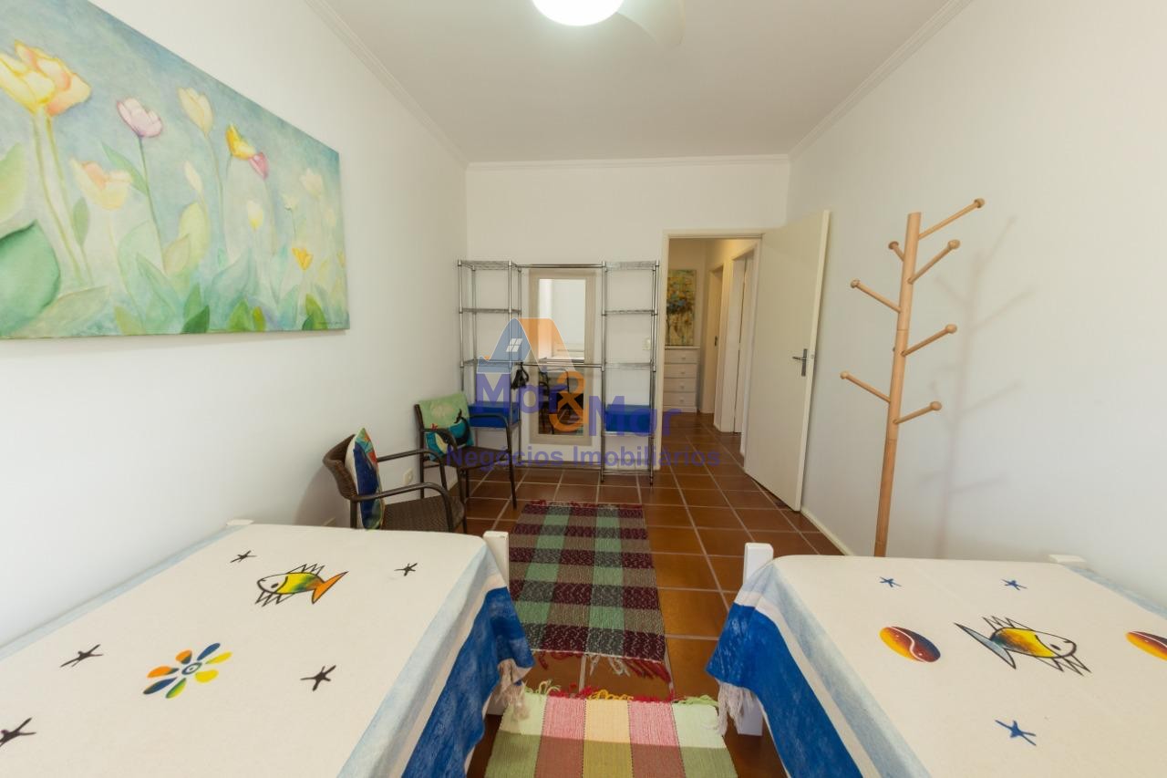 Apartamento na Praia da Enseada, Guarujá - SP