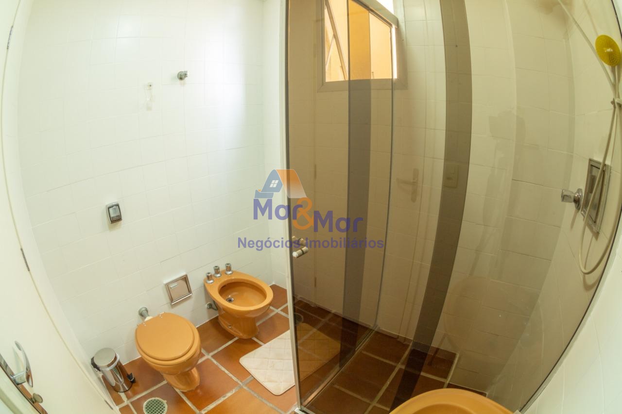 Apartamento na Praia da Enseada, Guarujá - SP
