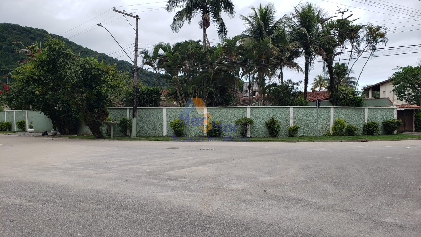 Casa em alvenaria GUARUJÁ - SP