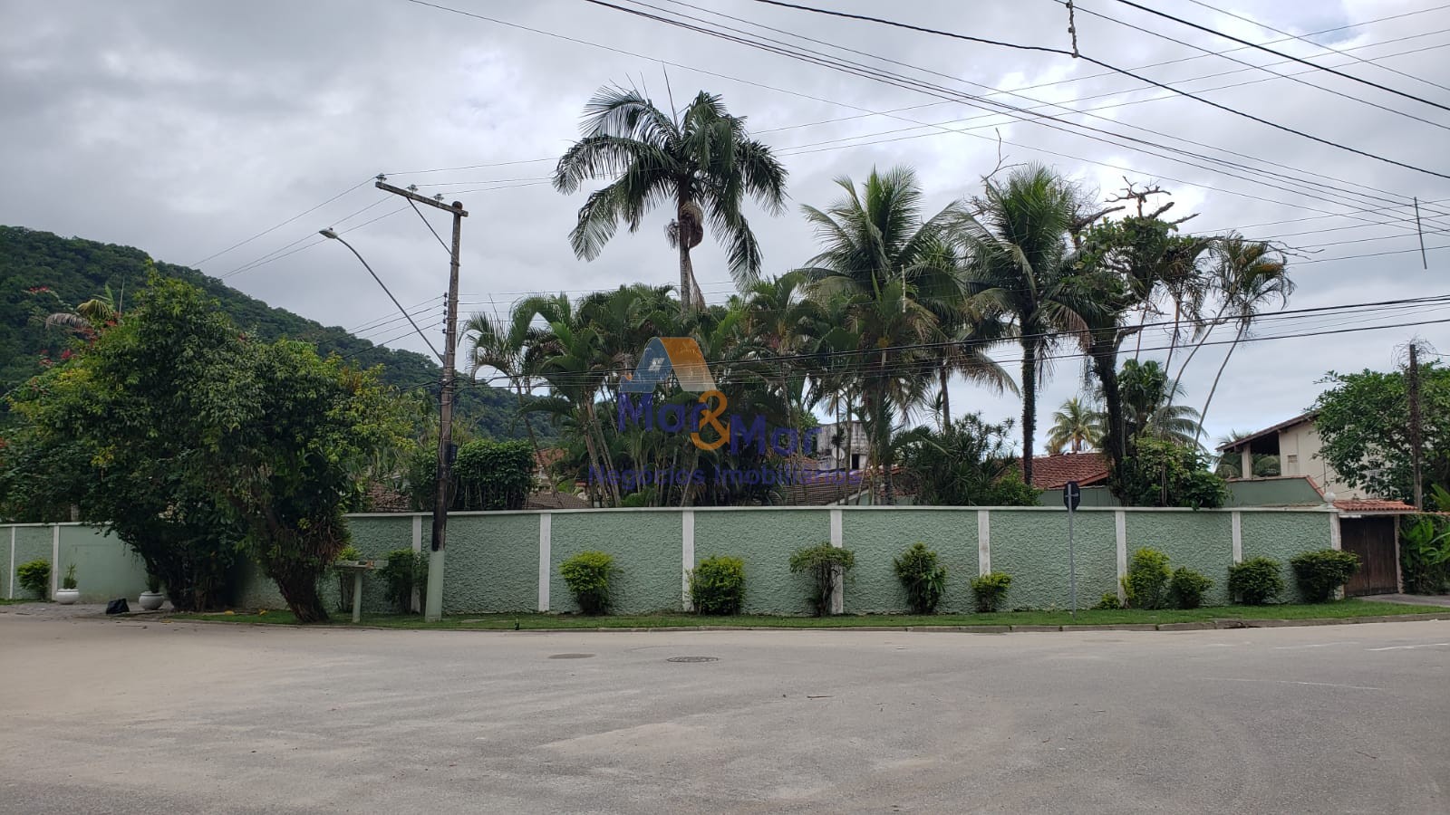 Casa em alvenaria GUARUJÁ - SP