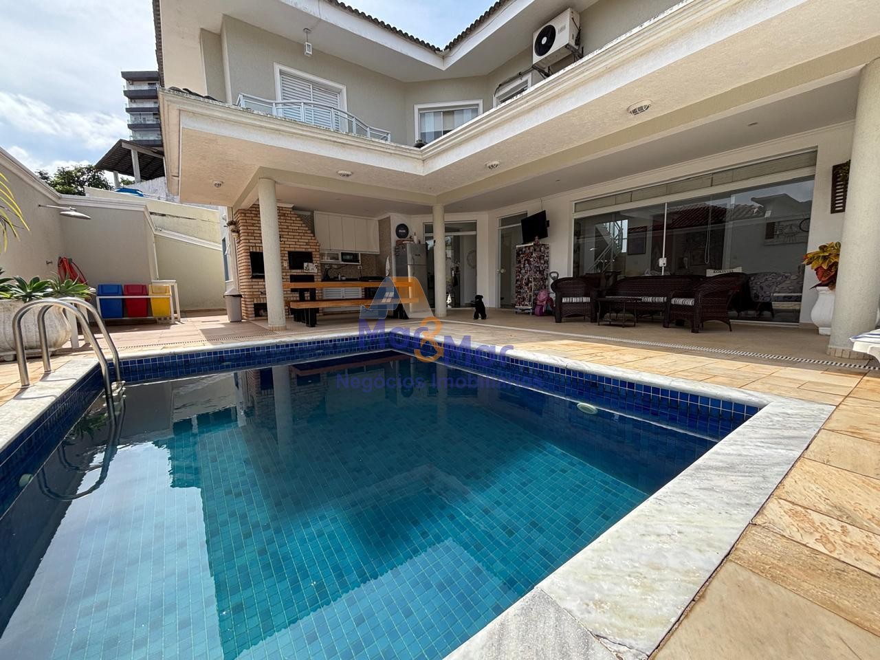 Casa à Venda Praia do Tombo - GUARUJÁ - SP