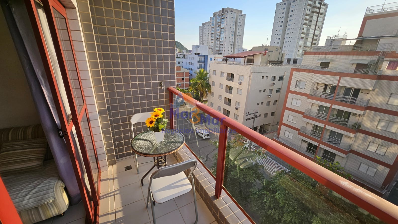Apartamento na Praia das Astúrias, Guarujá - SP
