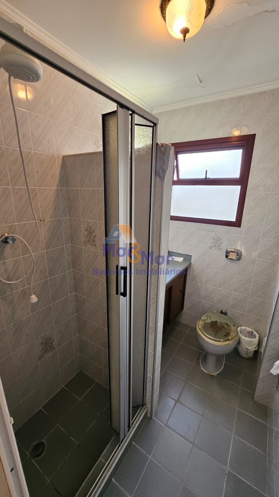 Apartamento na Praia das Astúrias, Guarujá - SP