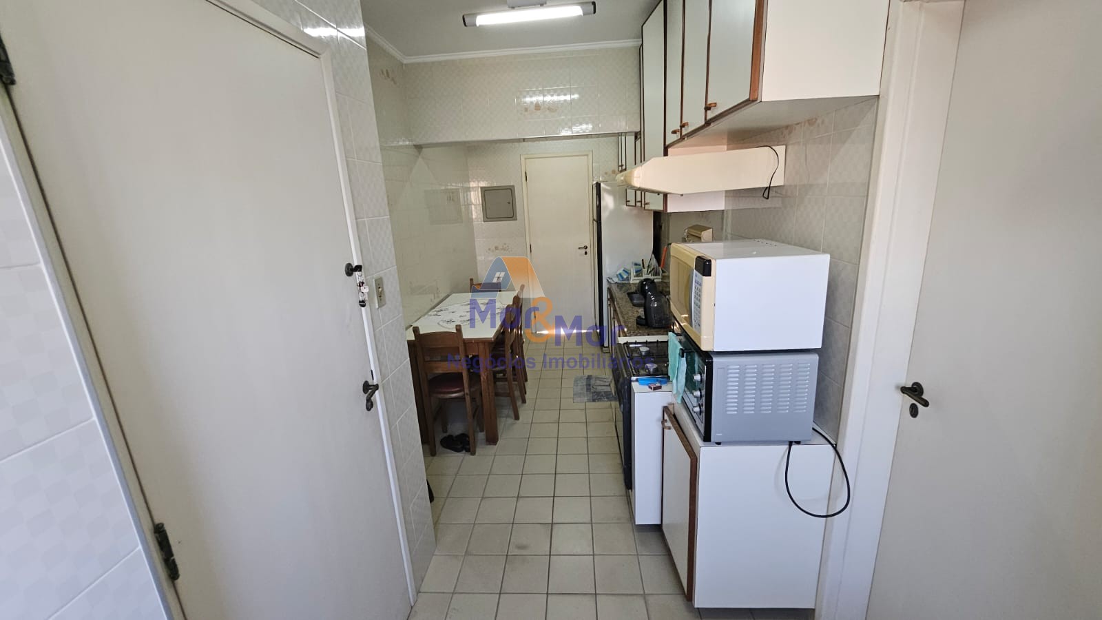 Apartamento na Praia das Astúrias, Guarujá - SP