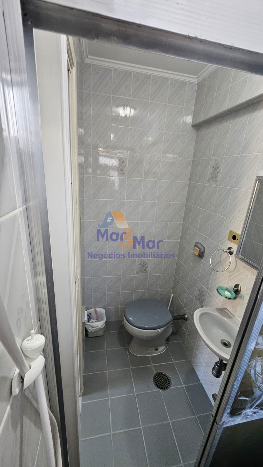 Apartamento na Praia das Astúrias, Guarujá - SP