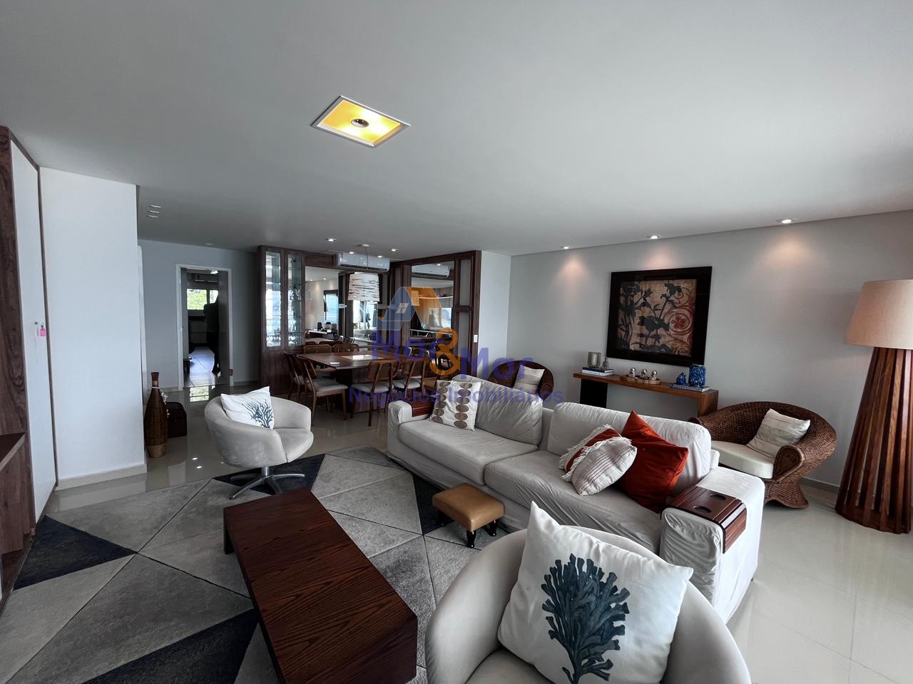 Apartamento Frente ao Mar-4-dormitorios-Enseada