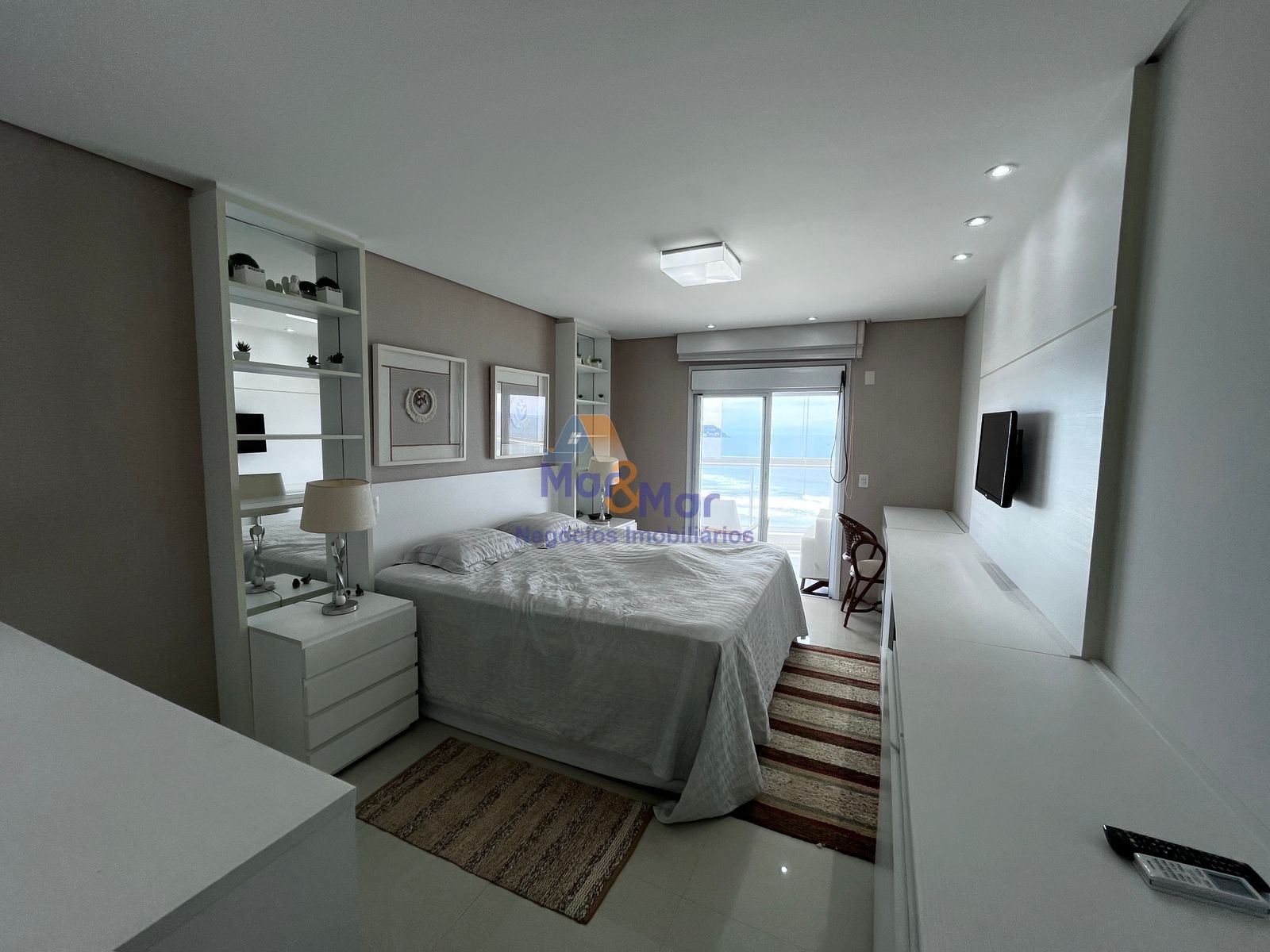 Apartamento Frente ao Mar-4-dormitorios-Enseada