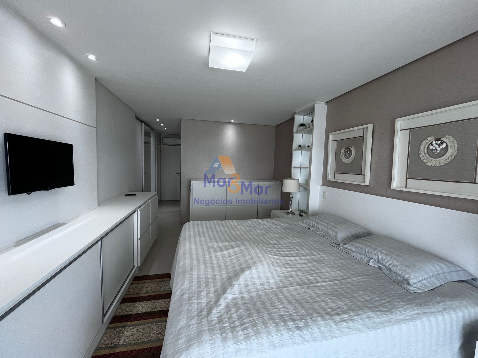 Apartamento Frente ao Mar-4-dormitorios-Enseada