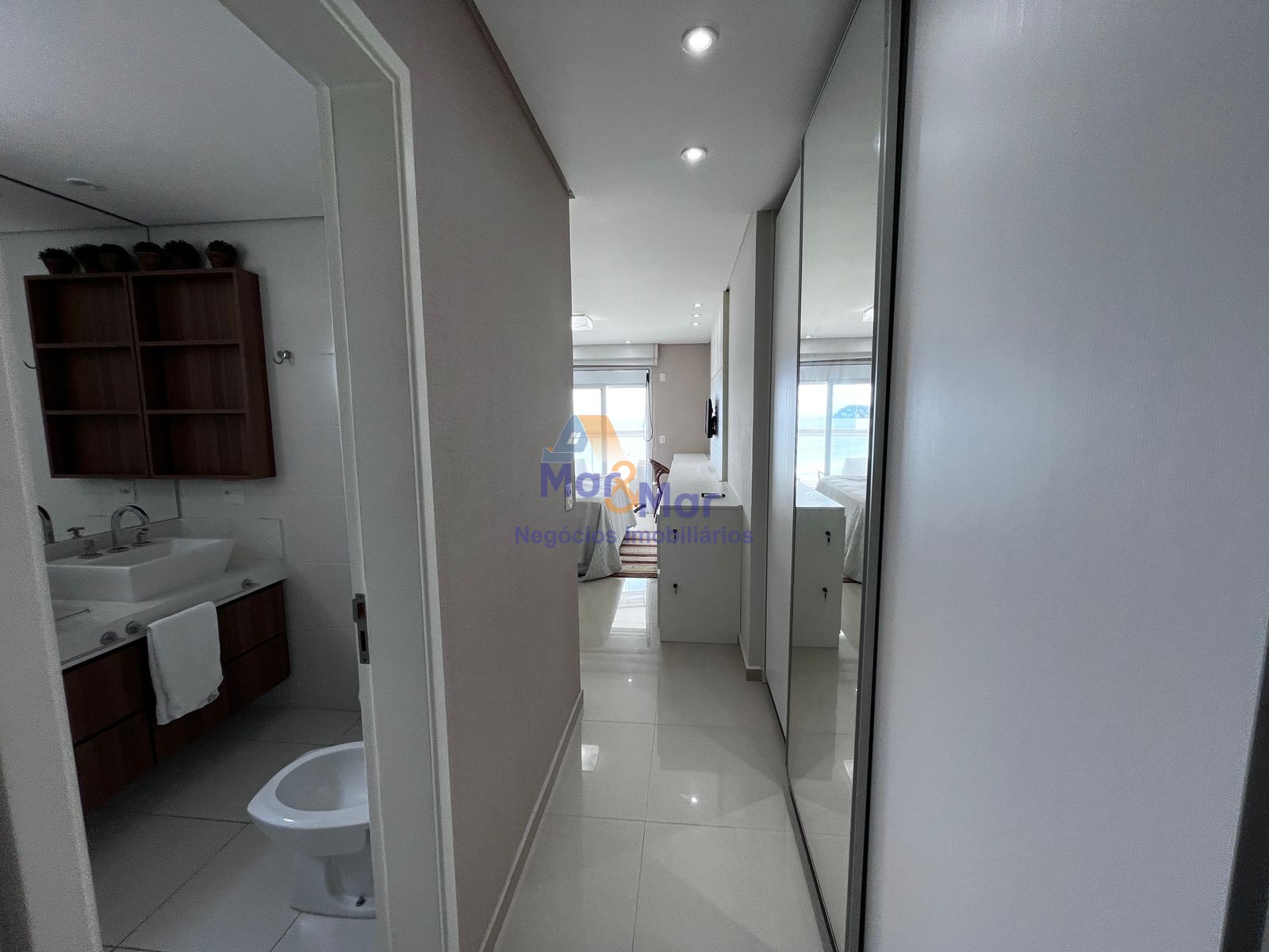 Apartamento Frente ao Mar-4-dormitorios-Enseada