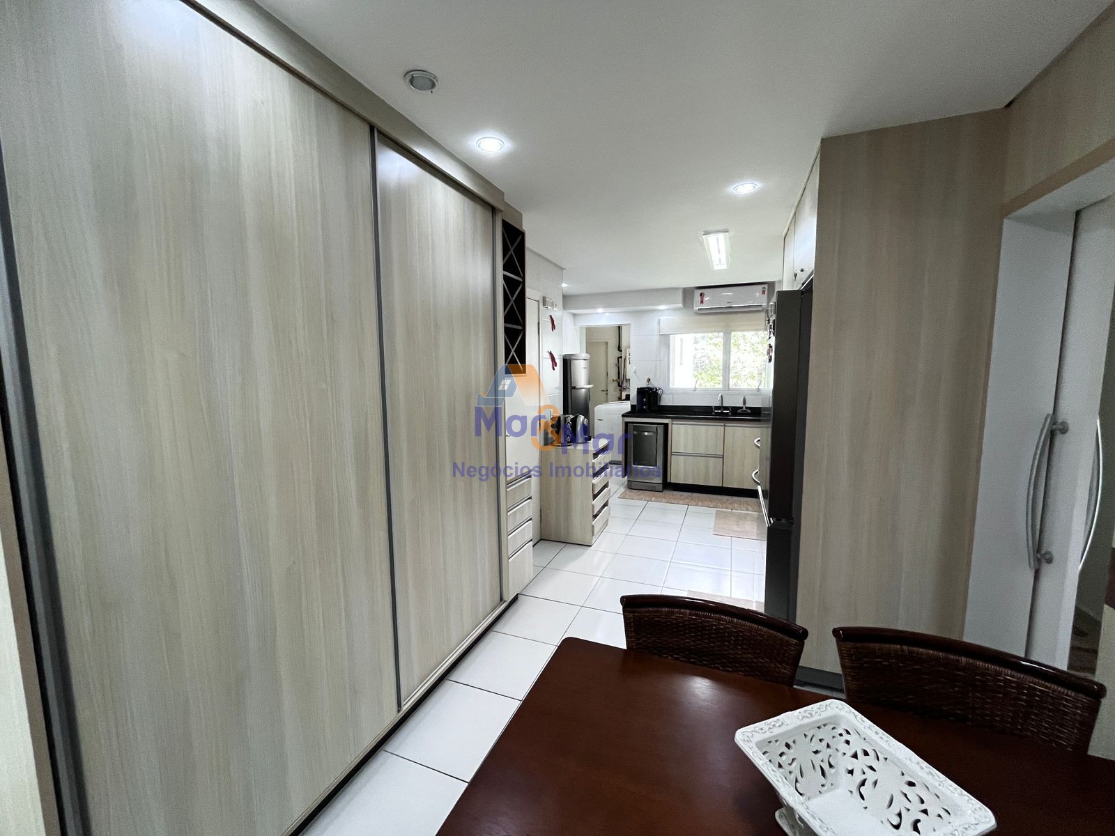 Apartamento Frente ao Mar-4-dormitorios-Enseada