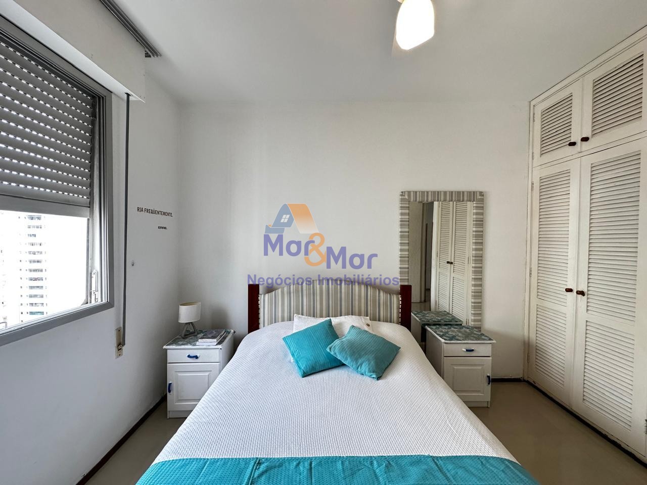 Apartamento na Praia das Pitangueiras, Guarujá - SP