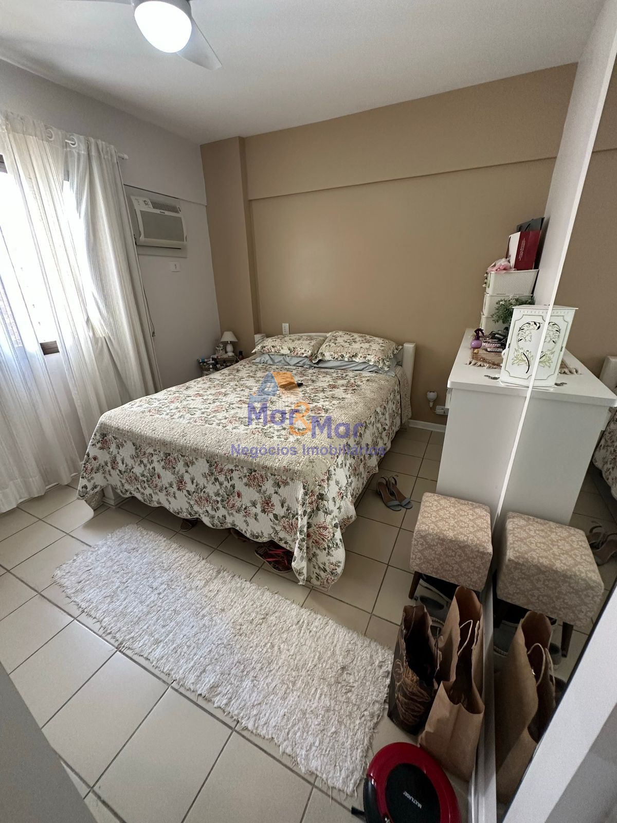 Apartamento na Praia das Astúrias, Guarujá - SP