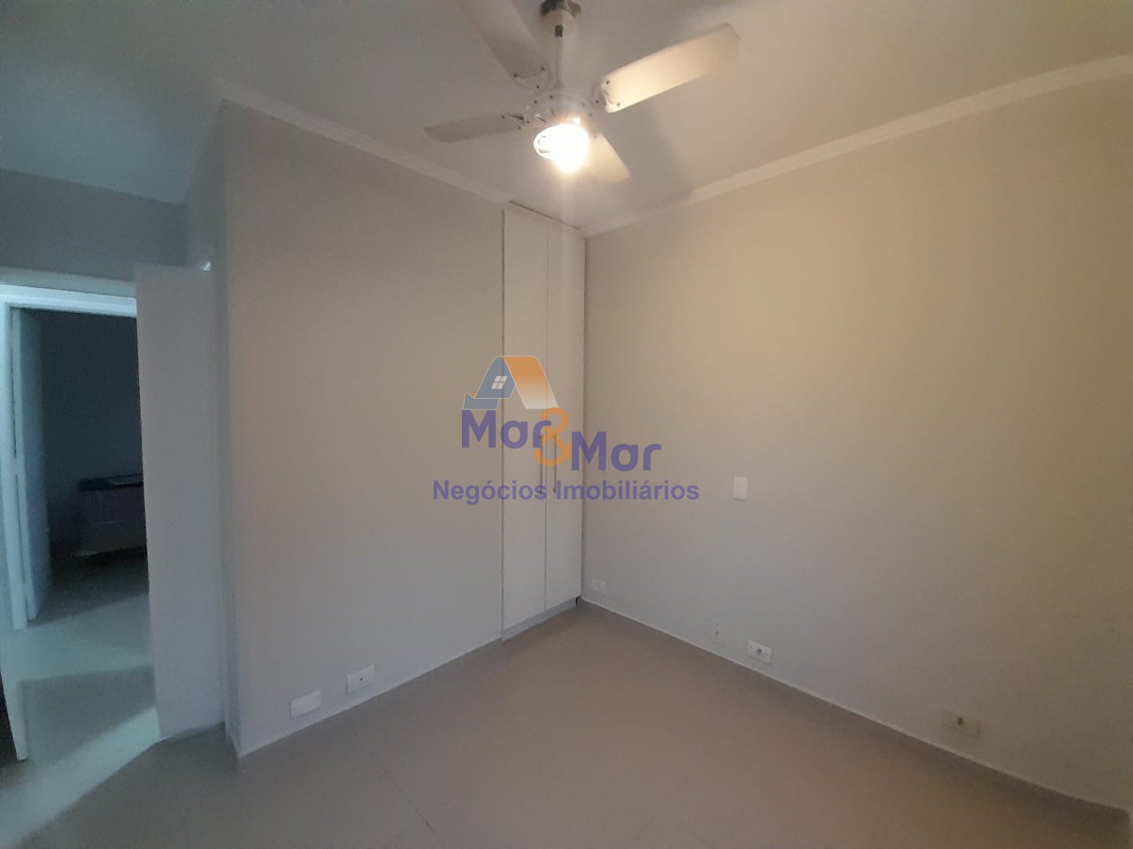 Apartamento na Praia da Enseada, Guarujá - SP