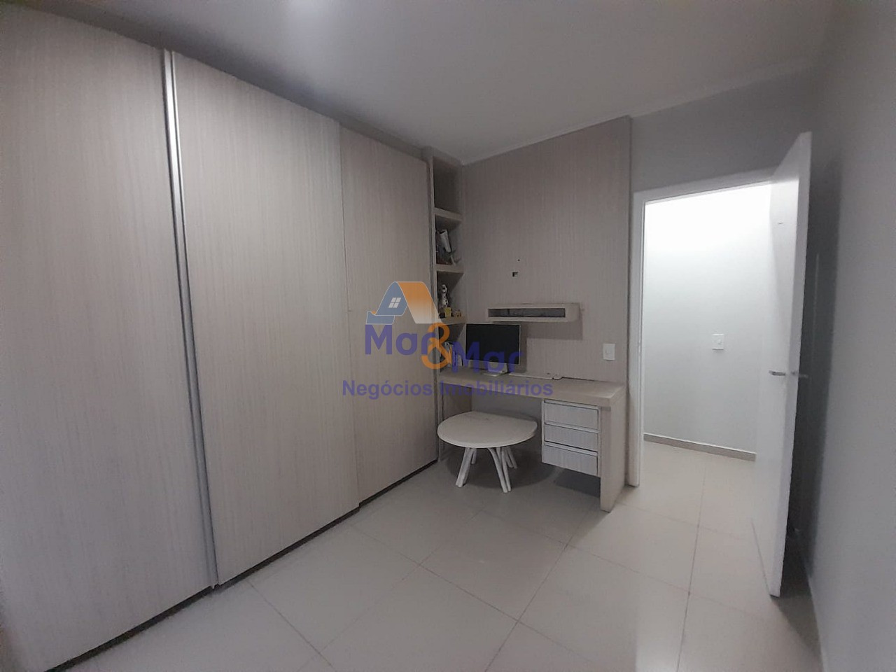 Apartamento na Praia da Enseada, Guarujá - SP