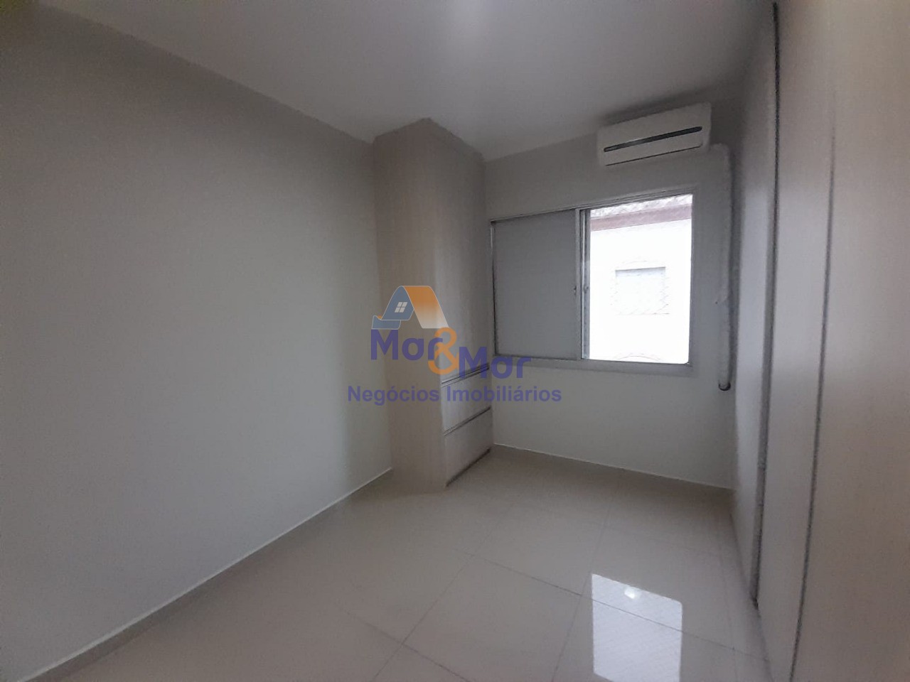 Apartamento na Praia da Enseada, Guarujá - SP