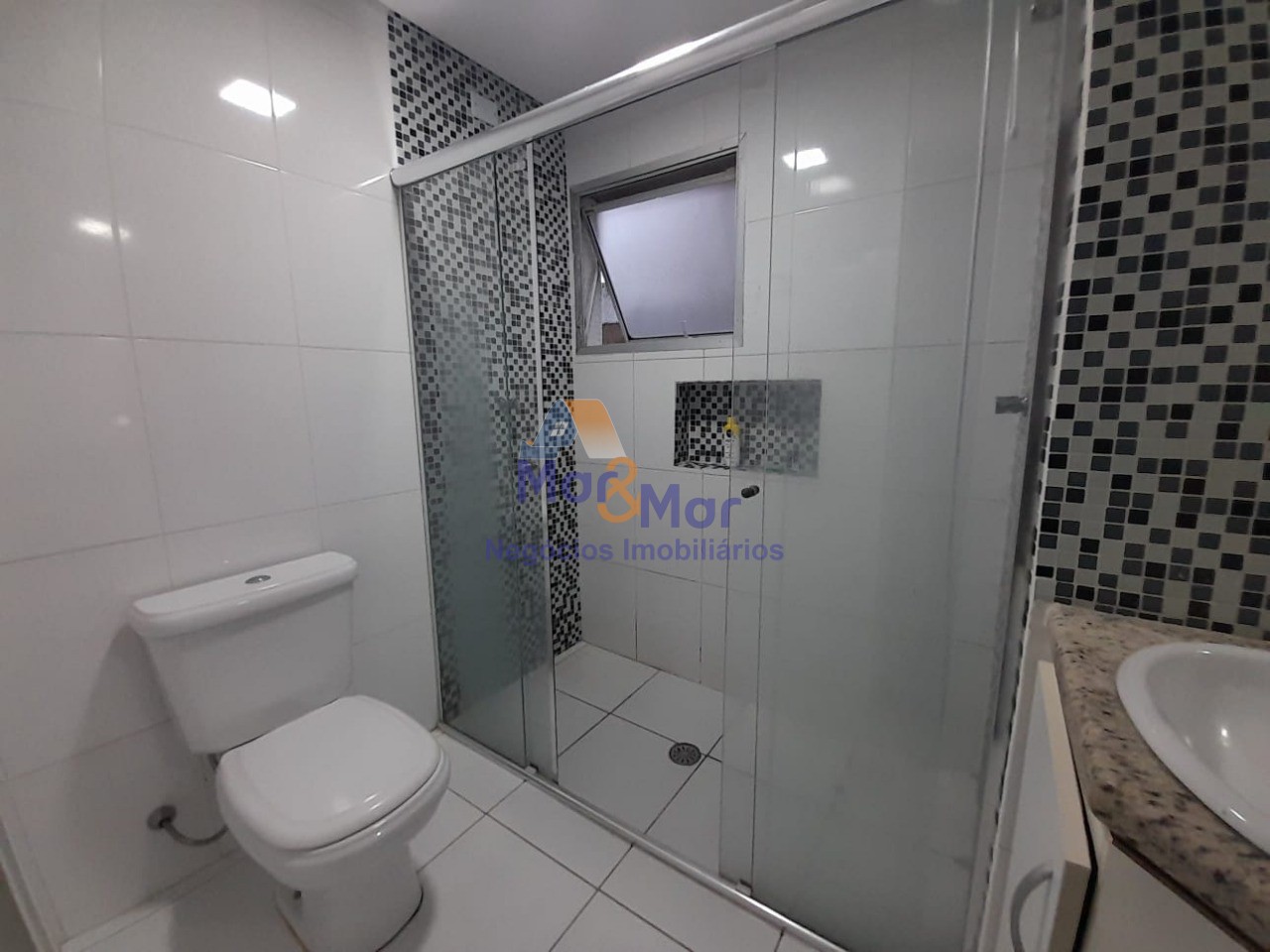 Apartamento na Praia da Enseada, Guarujá - SP