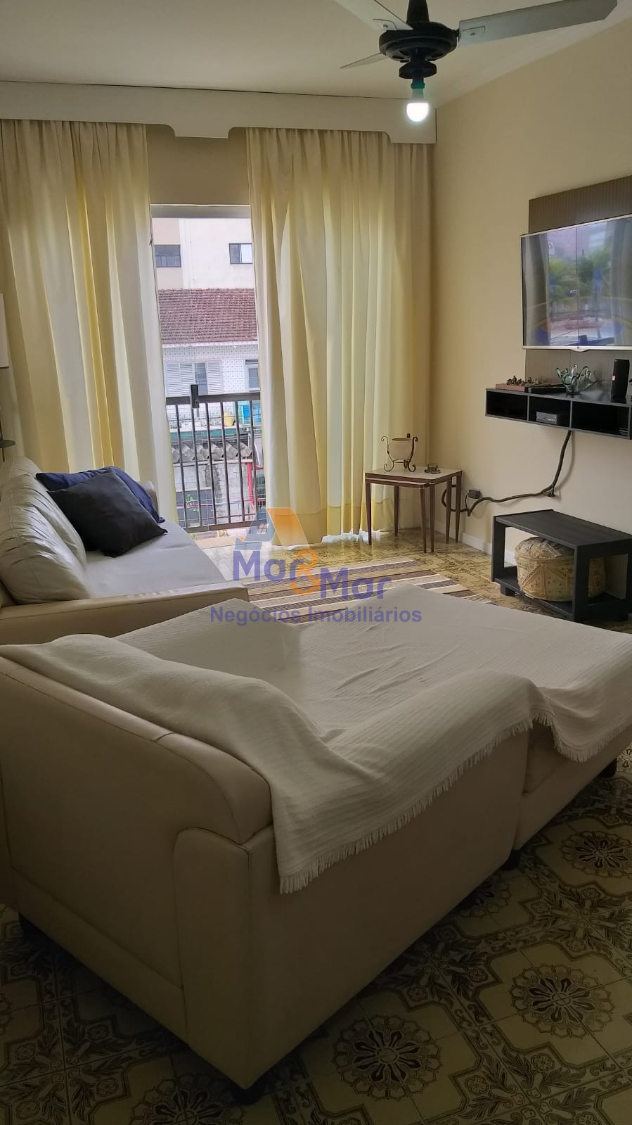 Apartamento-2-dormitorios-Enseada