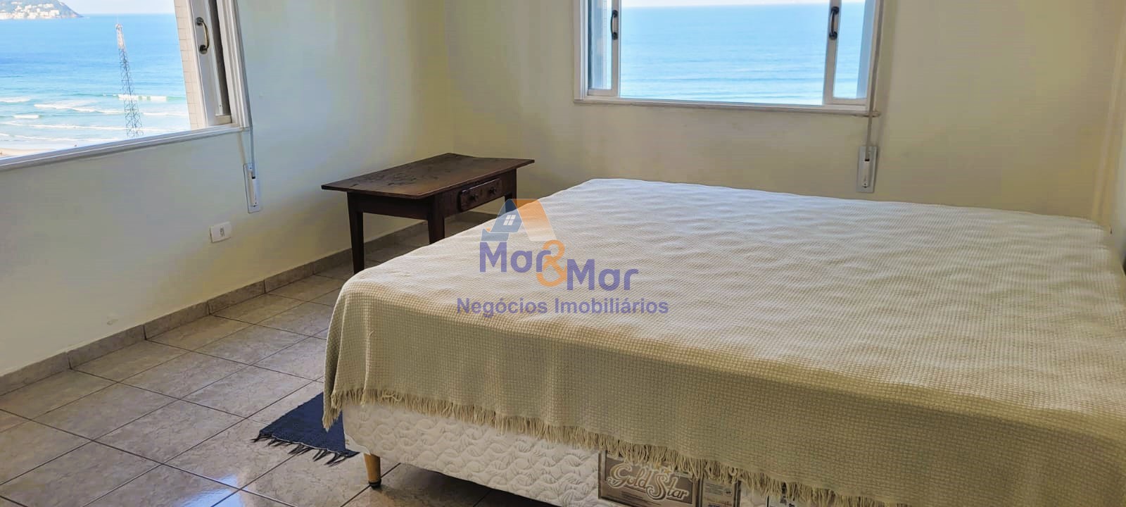 Apartamento Frente ao Mar nas Pitangueiras, Guarujá - SP