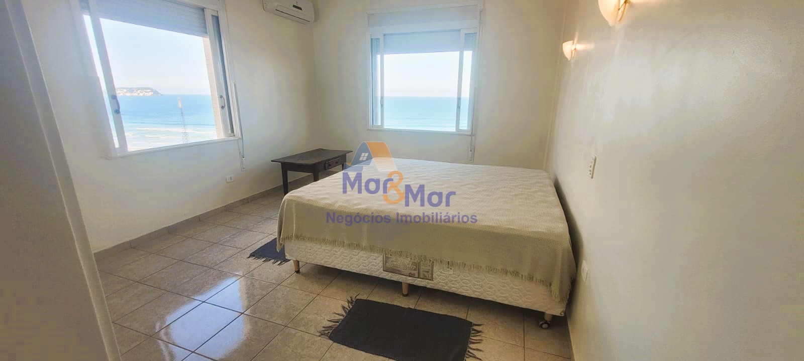 Apartamento Frente ao Mar nas Pitangueiras, Guarujá - SP