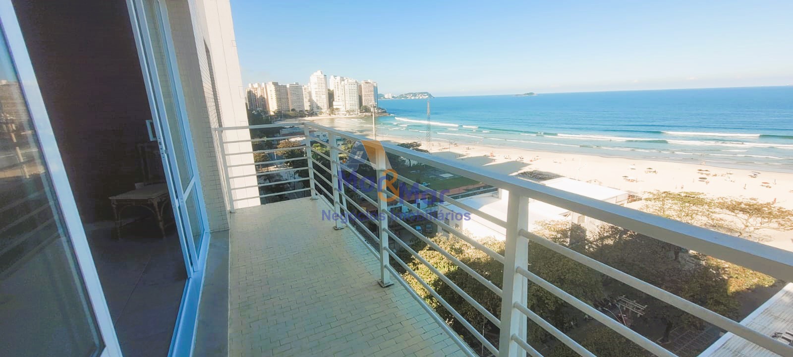 Apartamento Frente ao Mar nas Pitangueiras, Guarujá - SP