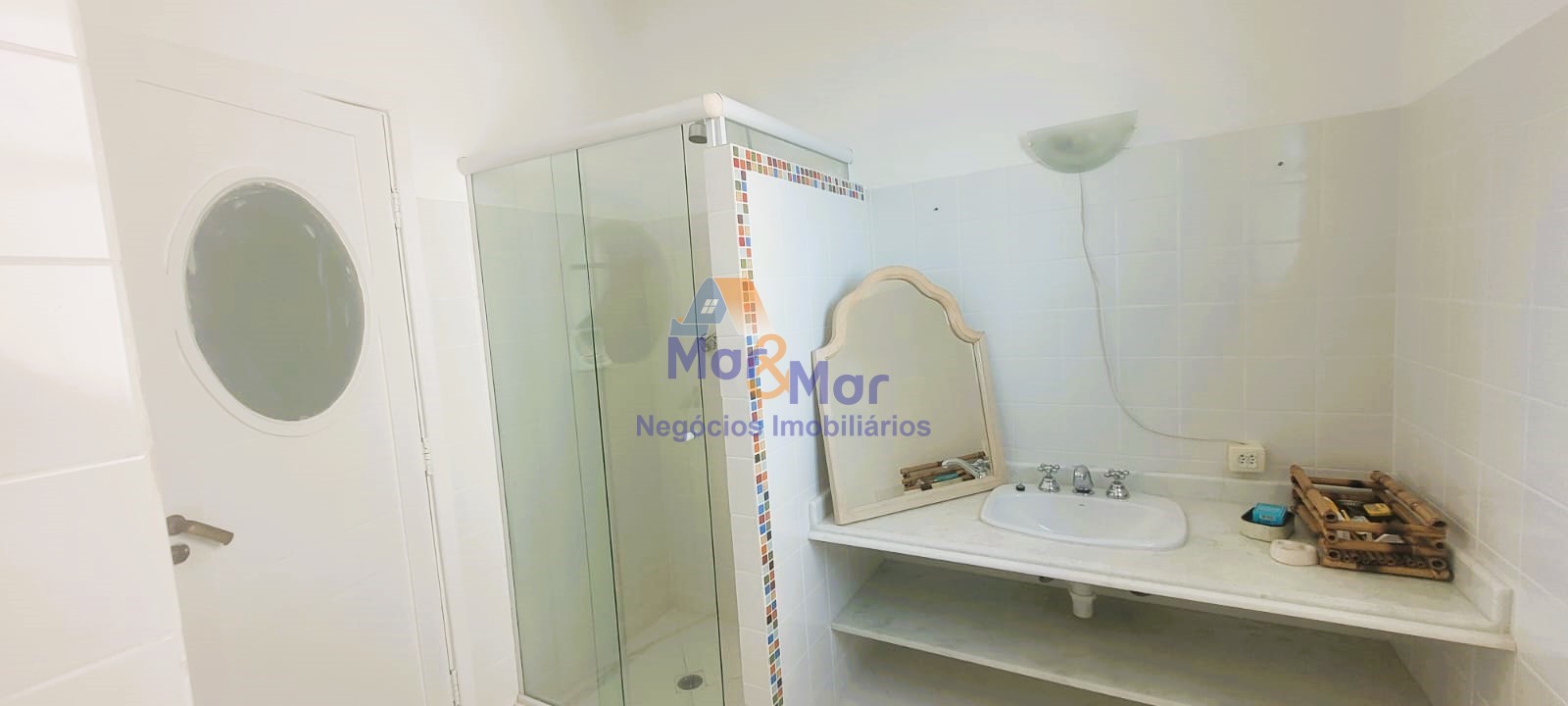 Apartamento Frente ao Mar nas Pitangueiras, Guarujá - SP