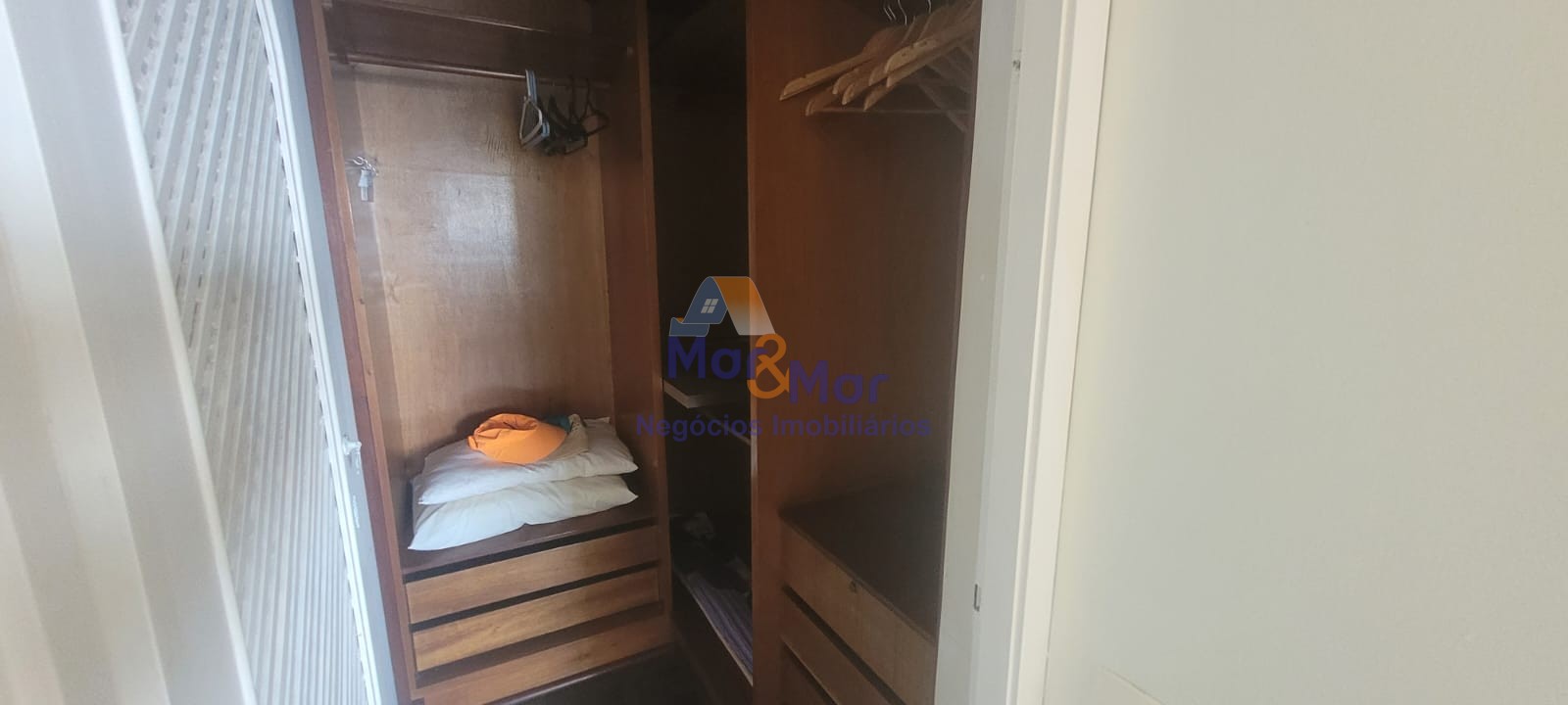 Apartamento Frente ao Mar nas Pitangueiras, Guarujá - SP