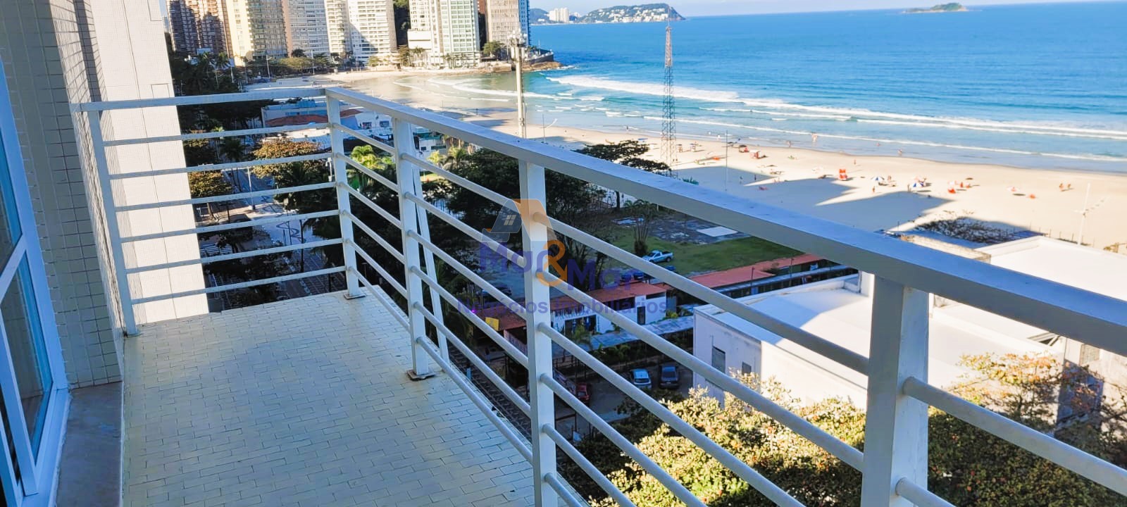 Apartamento Frente ao Mar nas Pitangueiras, Guarujá - SP