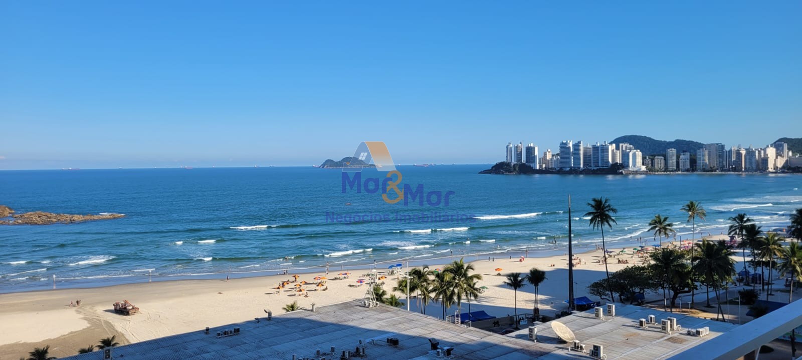 Apartamento Frente ao Mar nas Pitangueiras, Guarujá - SP