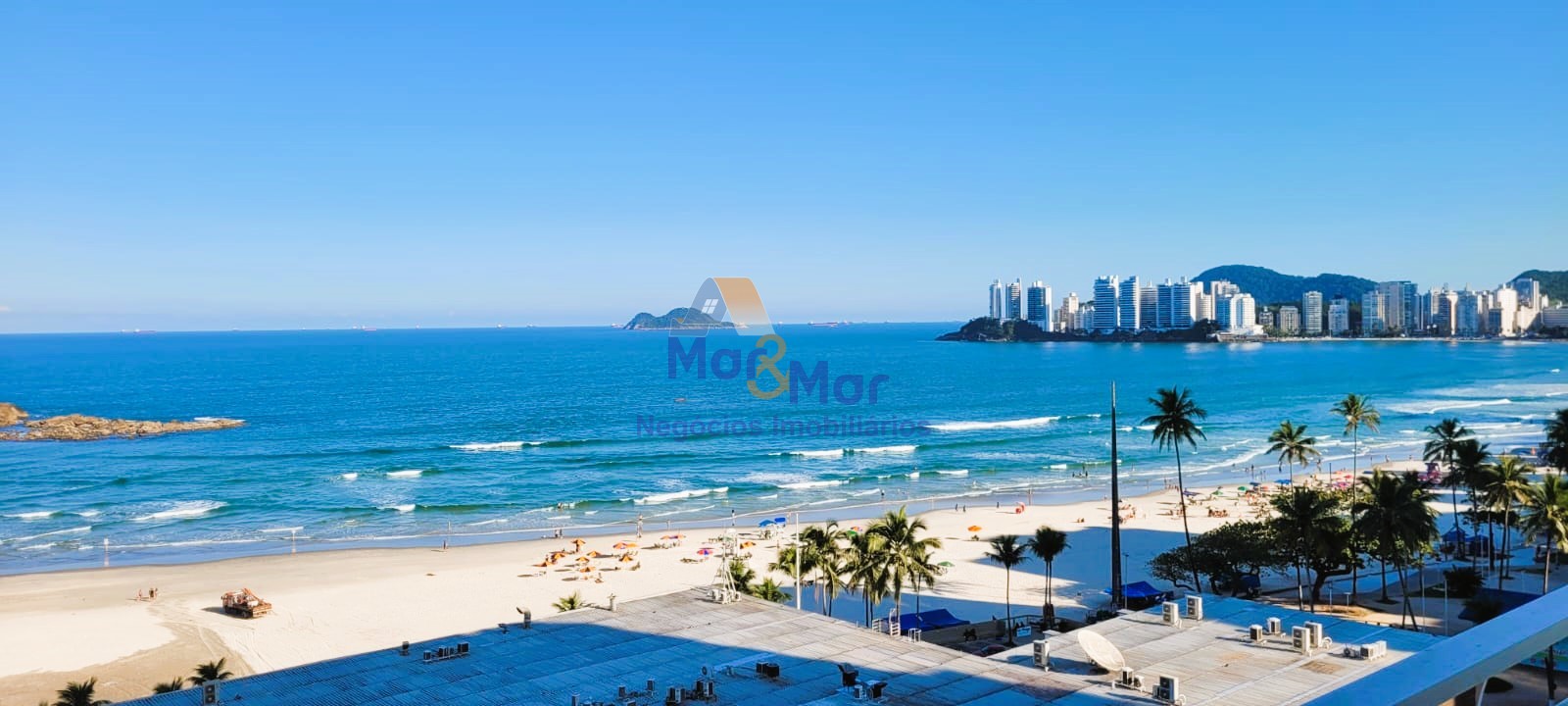 Apartamento Frente ao Mar nas Pitangueiras, Guarujá - SP